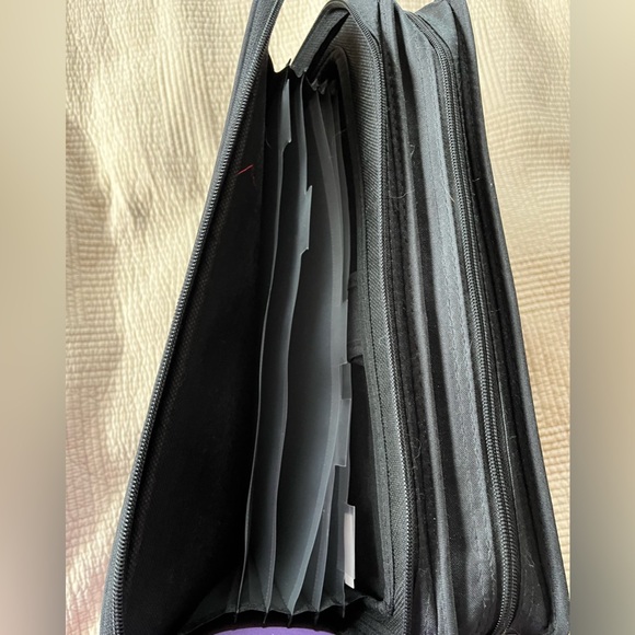 Five Star Folio - Picture 2 of 7